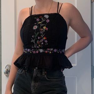 Cute floral top!